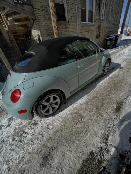 2004 Volkswagen New Beetle - Image 3 of 4