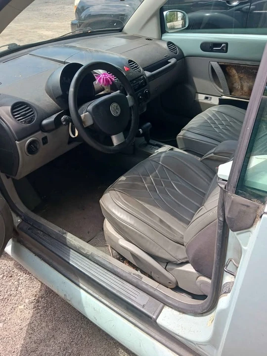 2004 Volkswagen New Beetle - Image 3 of 3