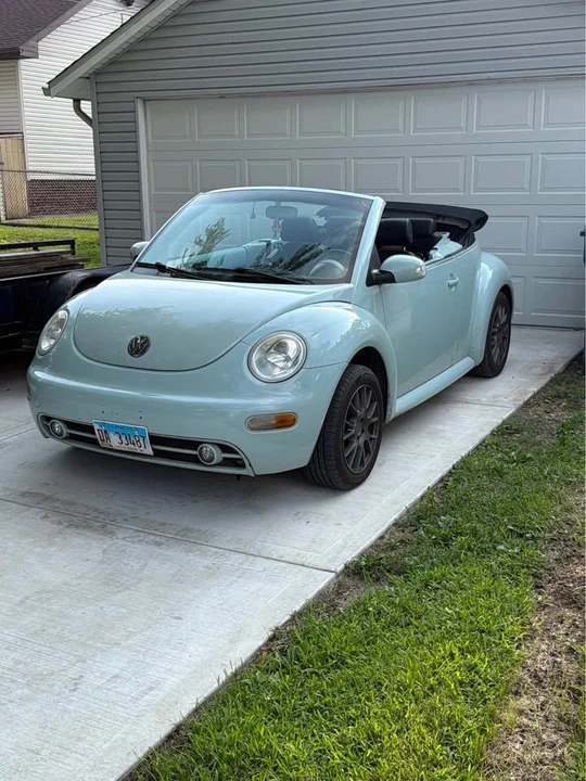 2004 Volkswagen New Beetle - Image 4 of 4