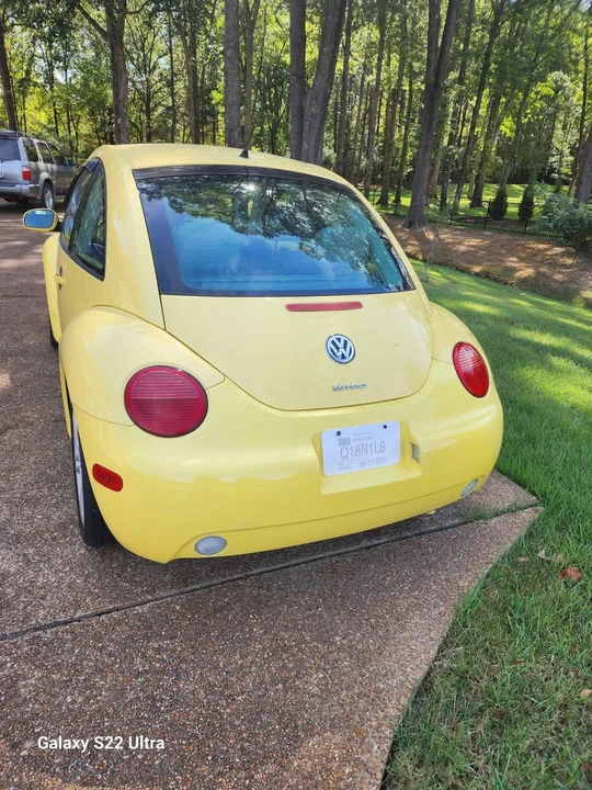 2004 Volkswagen New Beetle - Image 2 of 5