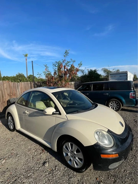 2004 Volkswagen New Beetle - Image 3 of 6