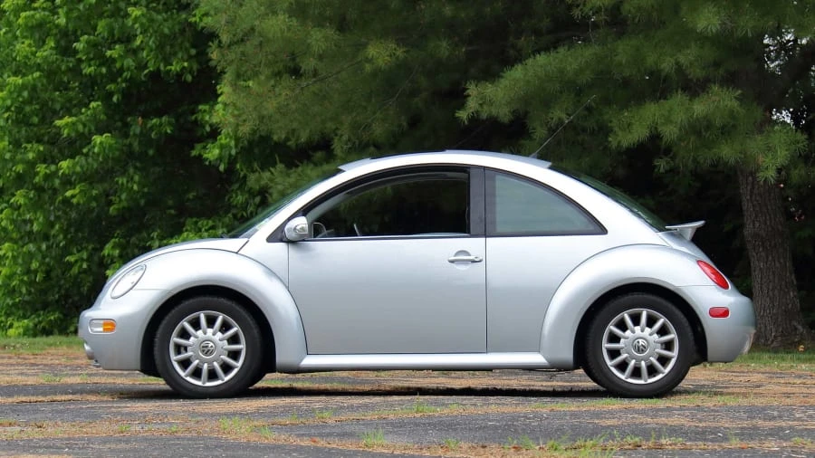 2004 Volkswagen New Beetle - Image 2 of 21