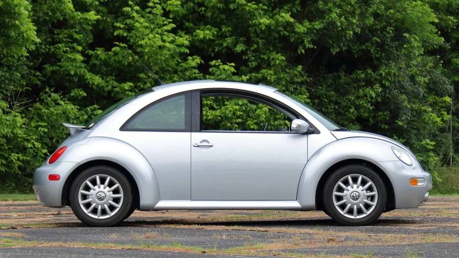 2004 Volkswagen New Beetle - Image 8 of 21