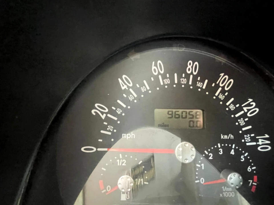 2004 Volkswagen New Beetle - Image 7 of 11