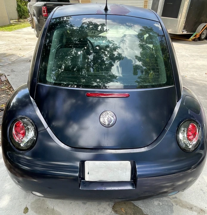 2004 Volkswagen New Beetle - Image 4 of 11