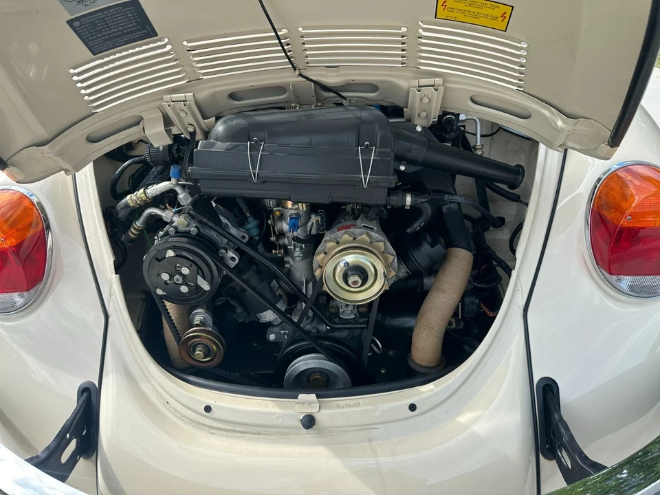 2004 Volkswagen New Beetle - Image 9 of 13