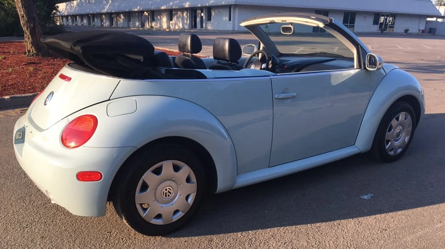2004 Volkswagen New Beetle - Image 2 of 10