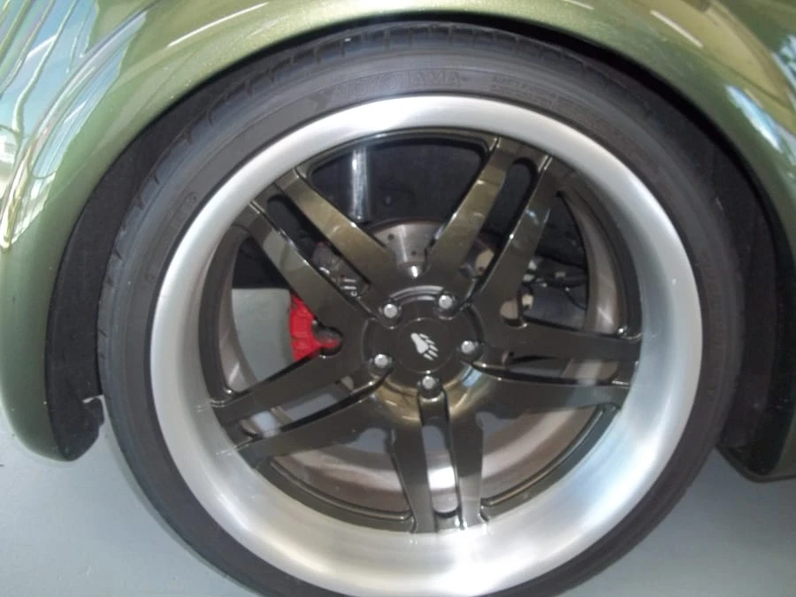 2004 Volkswagen New Beetle - Image 7 of 8