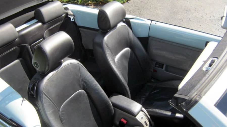 2004 Volkswagen New Beetle - Image 4 of 8