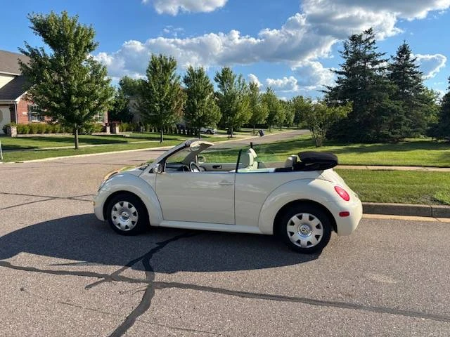 2004 Volkswagen New Beetle - Image 2 of 13