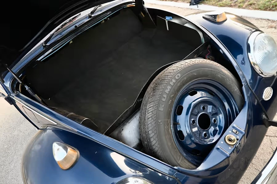 2004 Volkswagen New Beetle - Image 16 of 16