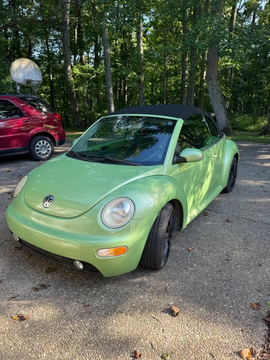 2004 Volkswagen New Beetle - Image 3 of 7