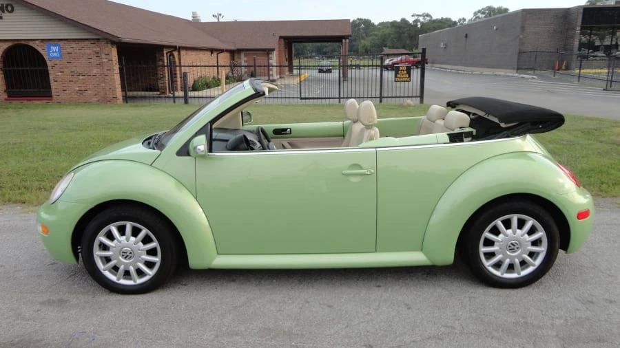 2004 Volkswagen New Beetle - Image 2 of 8