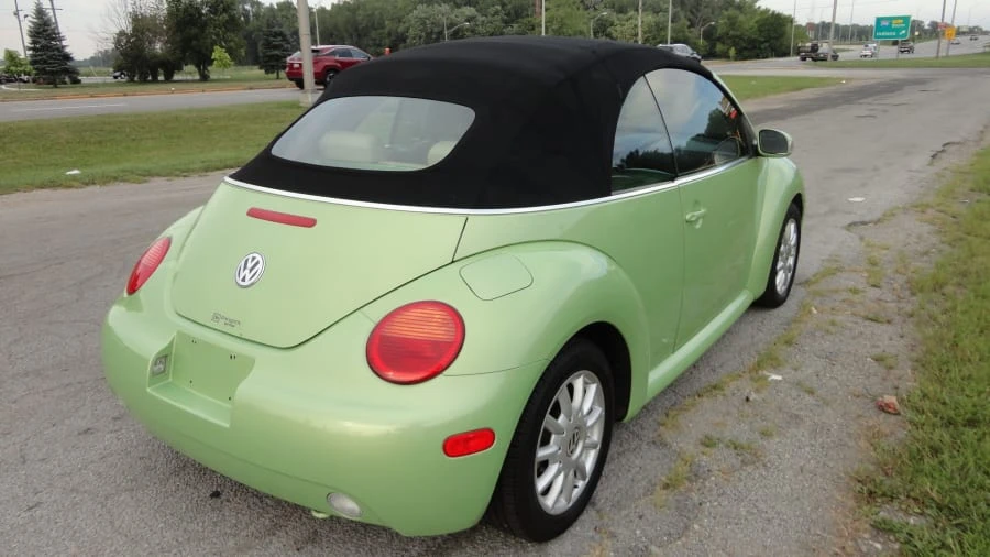2004 Volkswagen New Beetle - Image 5 of 8