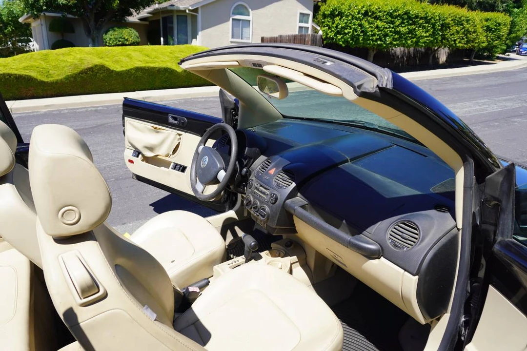 2004 Volkswagen New Beetle - Image 18 of 18