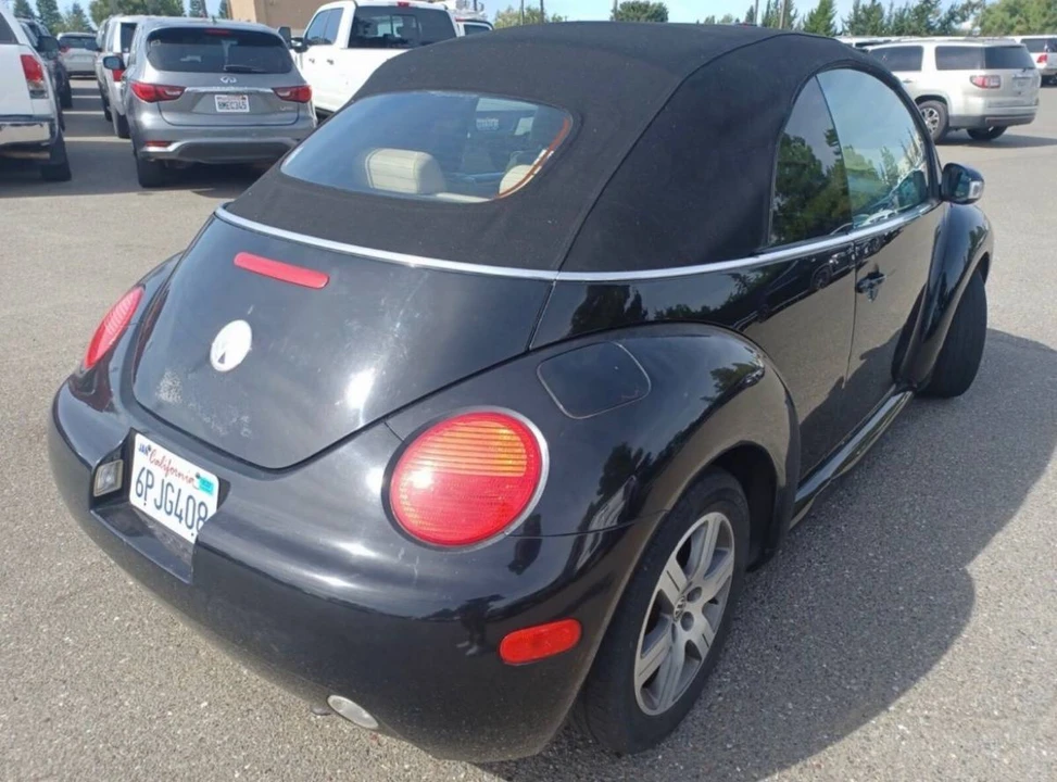 2004 Volkswagen New Beetle - Image 2 of 2