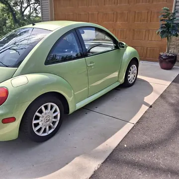 2004 Volkswagen Beetle Hatchback 2D