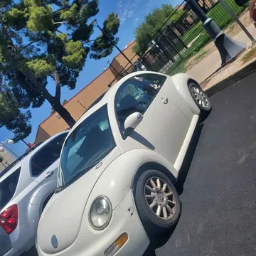 2004 Volkswagen Beetle Hatchback 2D
