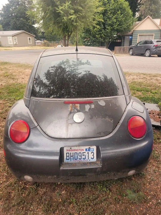 2004 Volkswagen New Beetle - Image 3 of 5