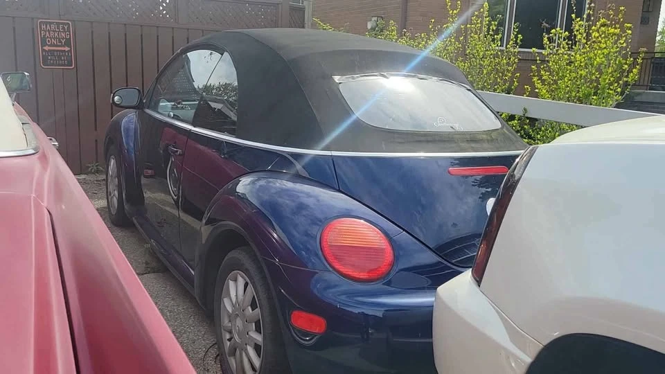 2004 Volkswagen New Beetle - Image 2 of 2