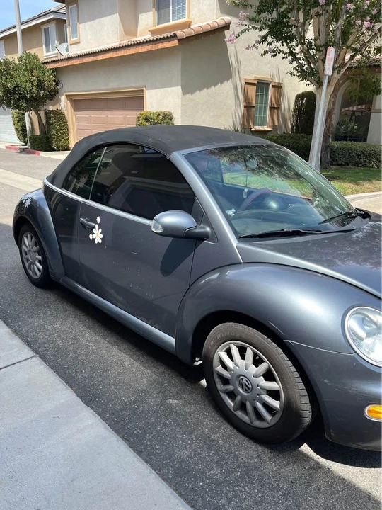 2004 Volkswagen New Beetle - Image 4 of 10