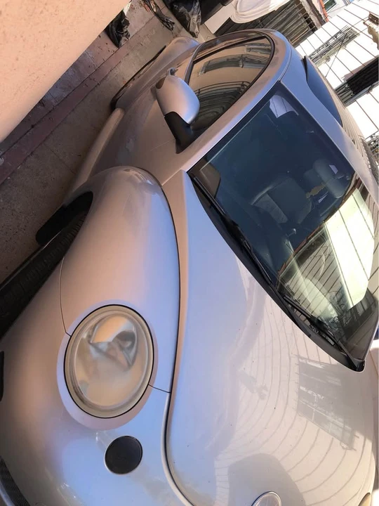 2004 Volkswagen New Beetle - Image 6 of 16