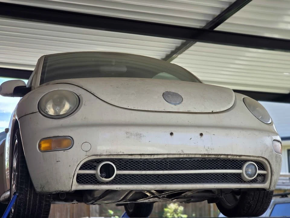 2004 Volkswagen New Beetle - Image 6 of 6