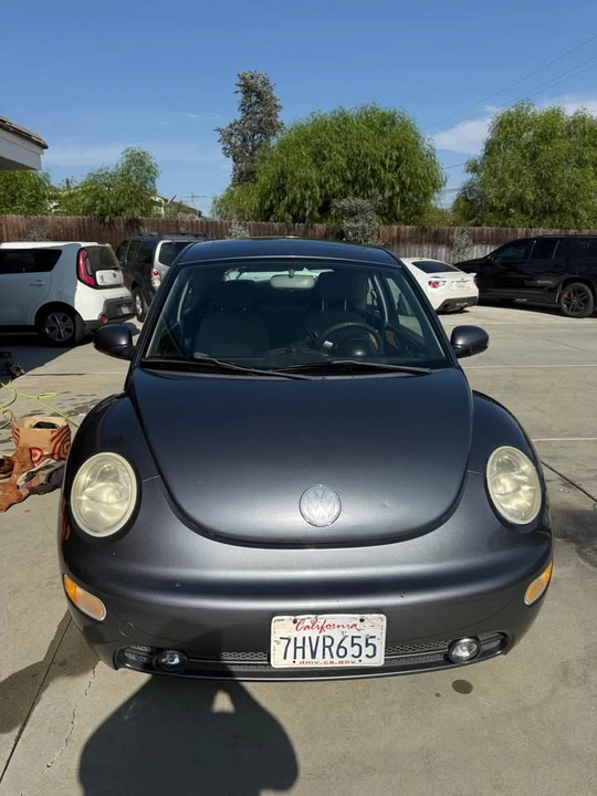 2004 Volkswagen New Beetle - Image 2 of 11