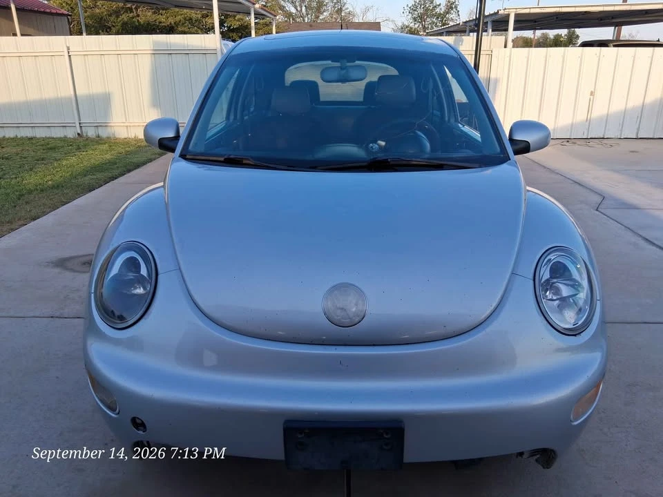 2004 Volkswagen New Beetle - Image 2 of 20