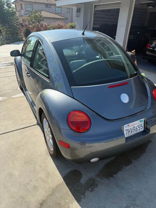 2004 Volkswagen New Beetle - Image 4 of 11