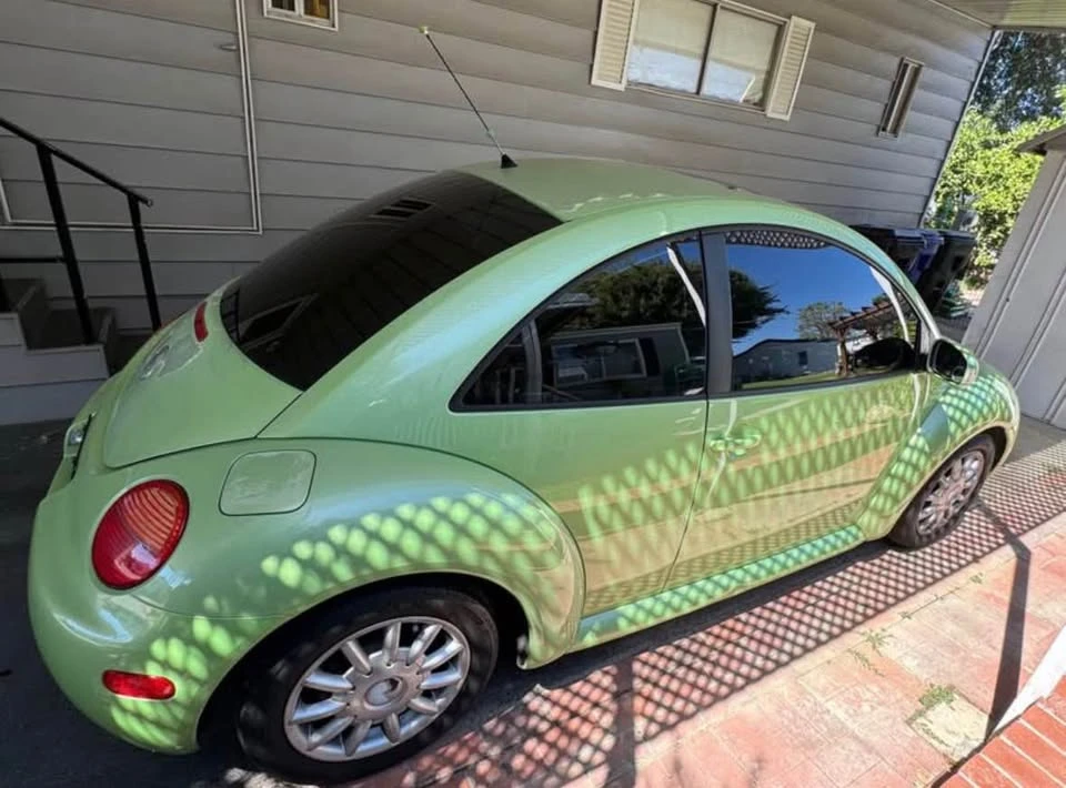 2004 Volkswagen New Beetle - Image 12 of 16
