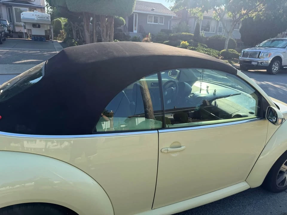 2004 Volkswagen New Beetle - Image 9 of 11