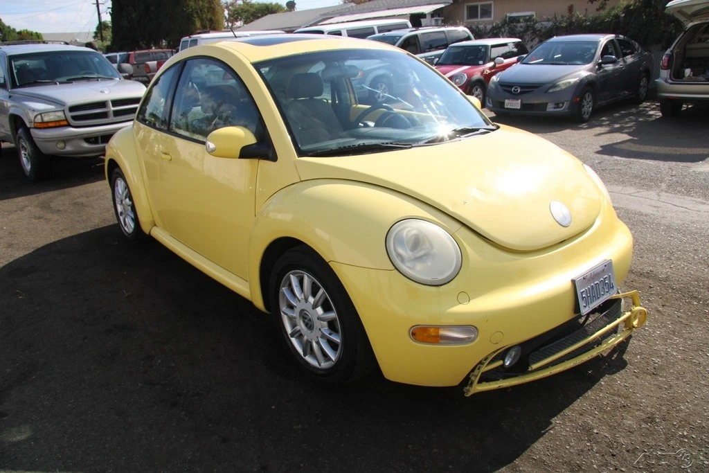 2004 Volkswagen New Beetle - Image 8 of 21