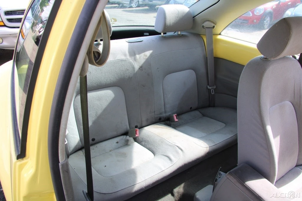 2004 Volkswagen New Beetle - Image 21 of 21