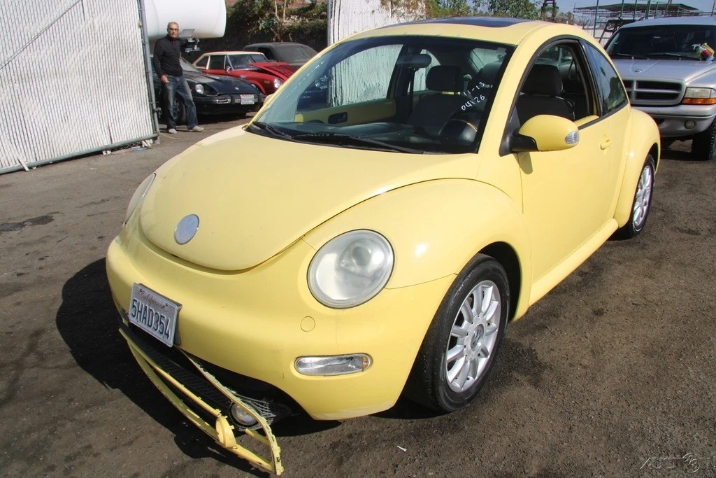 2004 Volkswagen New Beetle - Image 2 of 21