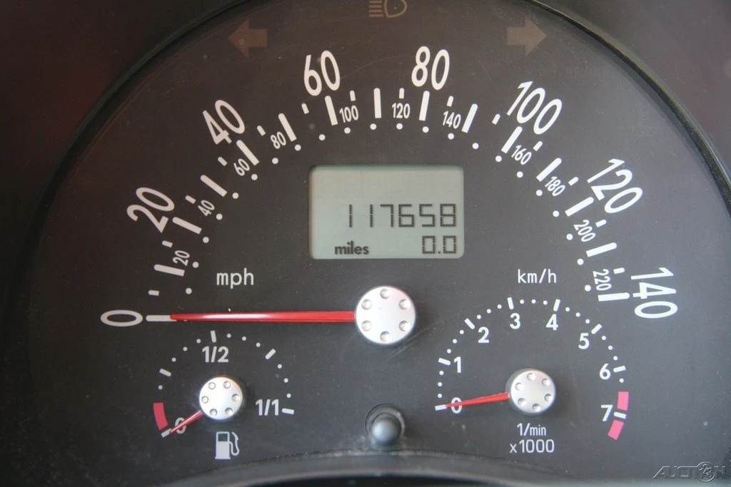 2004 Volkswagen New Beetle - Image 17 of 21