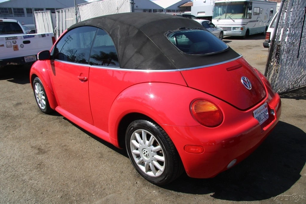 2004 Volkswagen New Beetle - Image 5 of 21