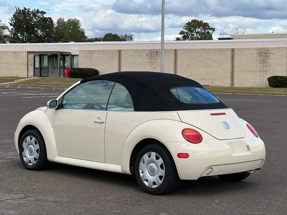 2004 Volkswagen New Beetle - Image 8 of 21