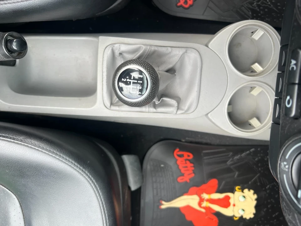 2004 Volkswagen New Beetle - Image 19 of 21