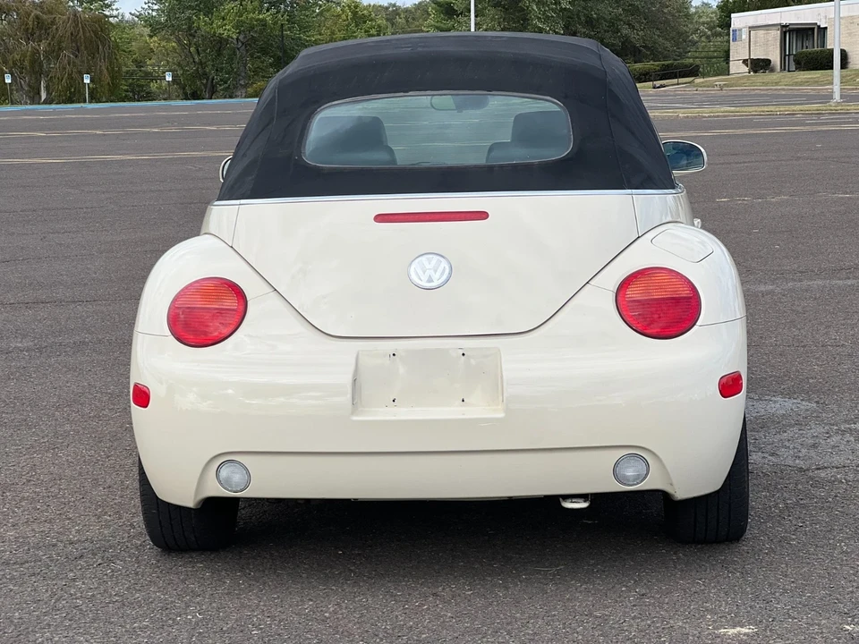 2004 Volkswagen New Beetle - Image 9 of 21