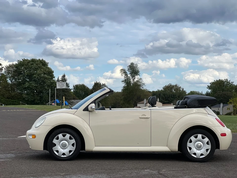 2004 Volkswagen New Beetle - Image 2 of 21