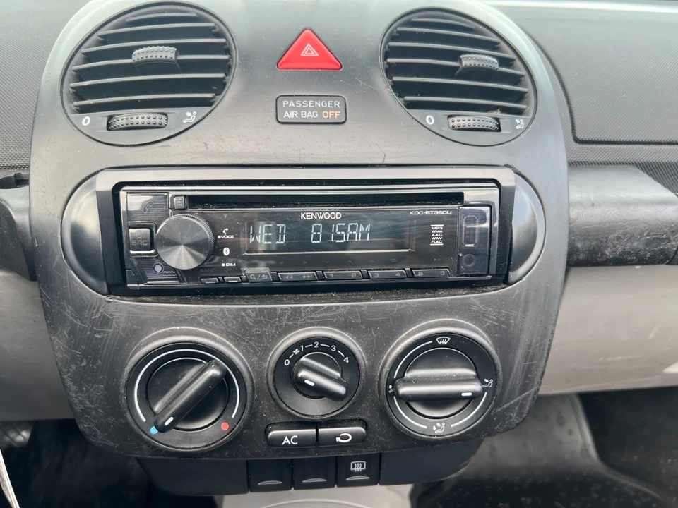 2004 Volkswagen New Beetle - Image 18 of 21