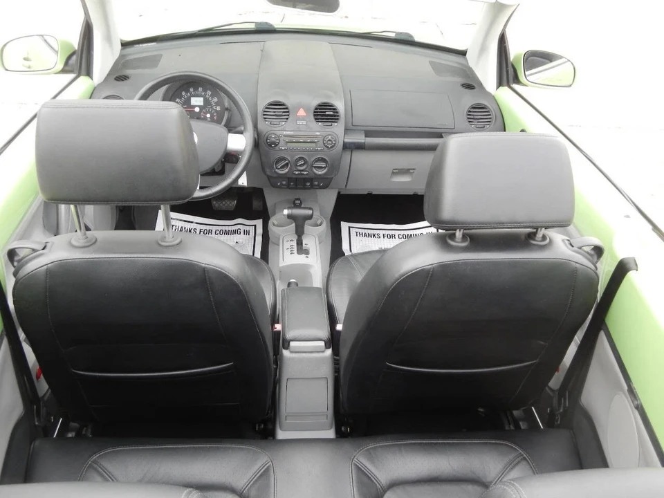 2004 Volkswagen New Beetle - Image 2 of 12