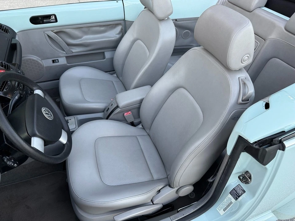 2004 Volkswagen New Beetle - Image 17 of 21