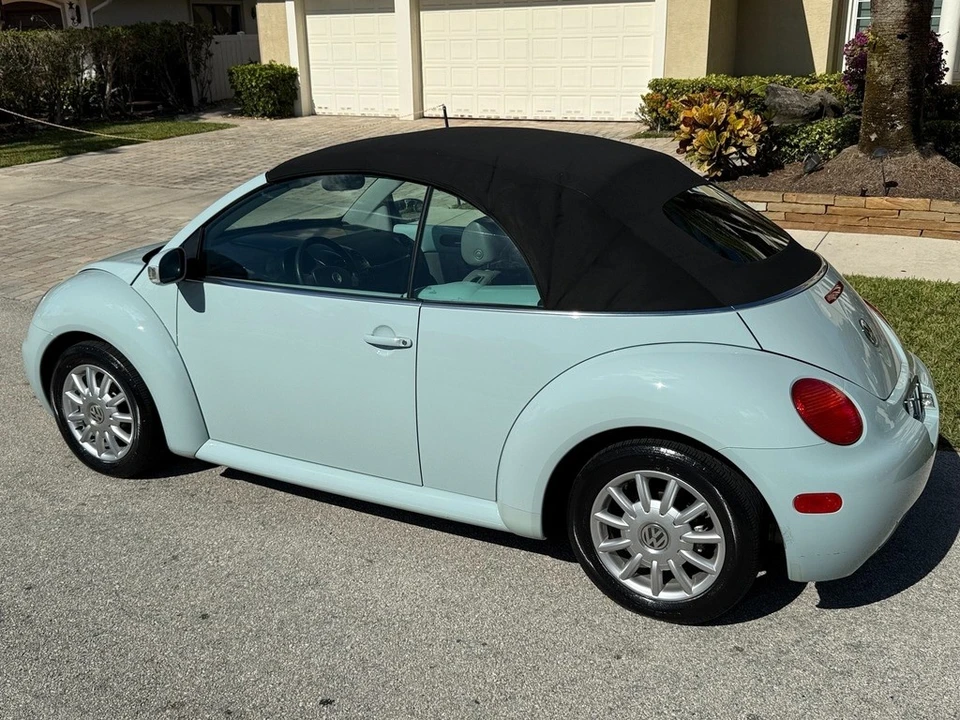 2004 Volkswagen New Beetle - Image 9 of 21