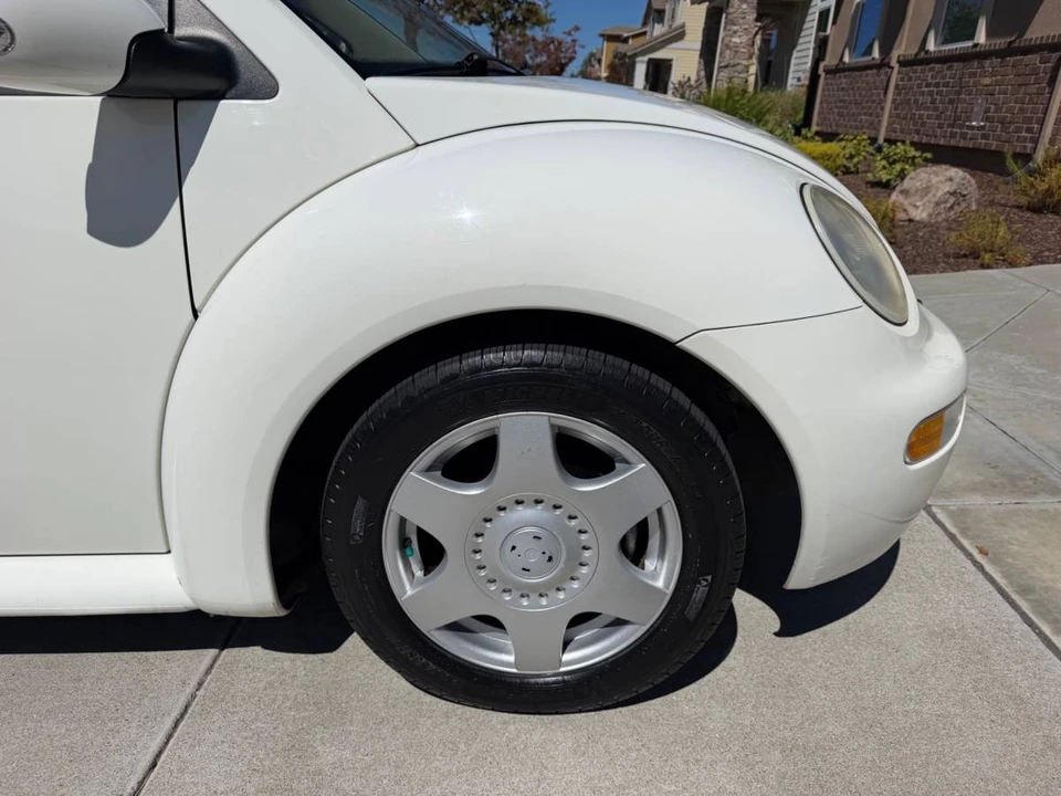 2004 Volkswagen New Beetle - Image 14 of 22