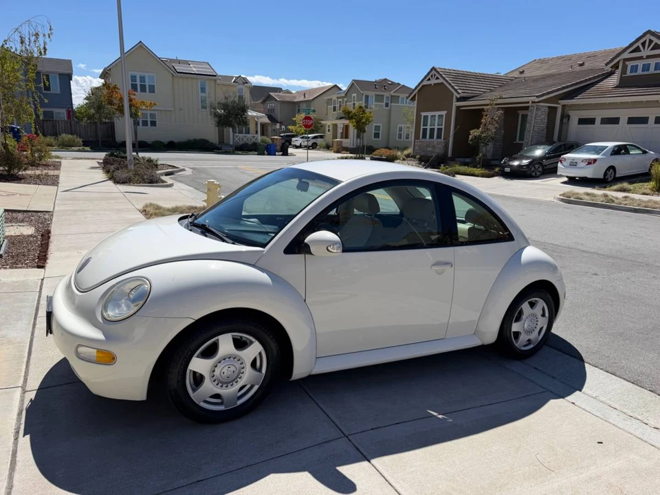 2004 Volkswagen New Beetle - Image 8 of 22