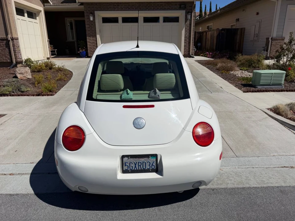 2004 Volkswagen New Beetle - Image 5 of 22