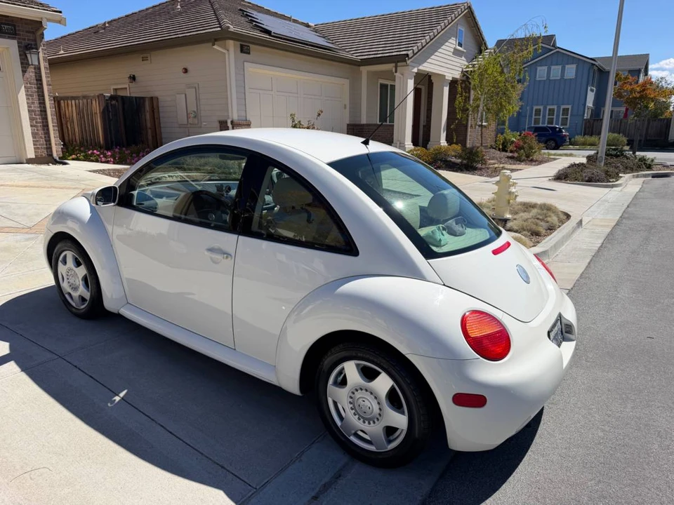 2004 Volkswagen New Beetle - Image 6 of 22