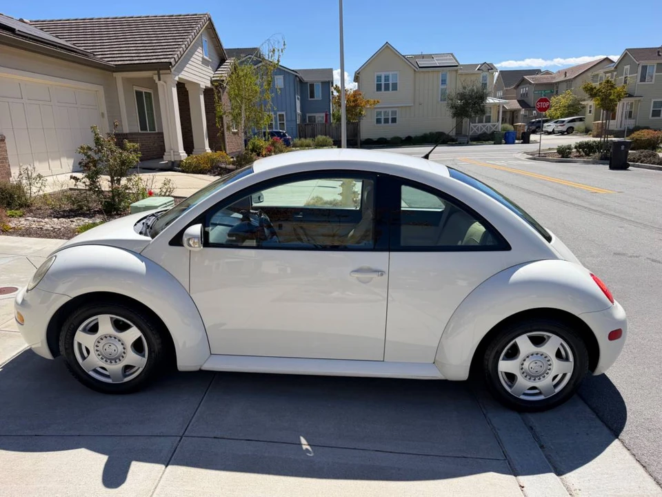 2004 Volkswagen New Beetle - Image 7 of 22